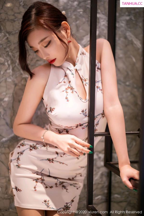 杨晨晨 sugar小甜心CC [XIUREN]高清写真图 2020.08.25 VOL.2487 杨晨晨sugar第56张图片